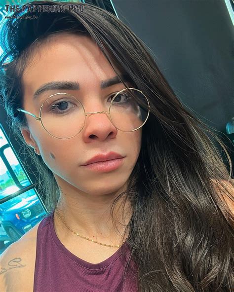 Claudia Gadelha Nude Leaked 2023 (29 Photos) 